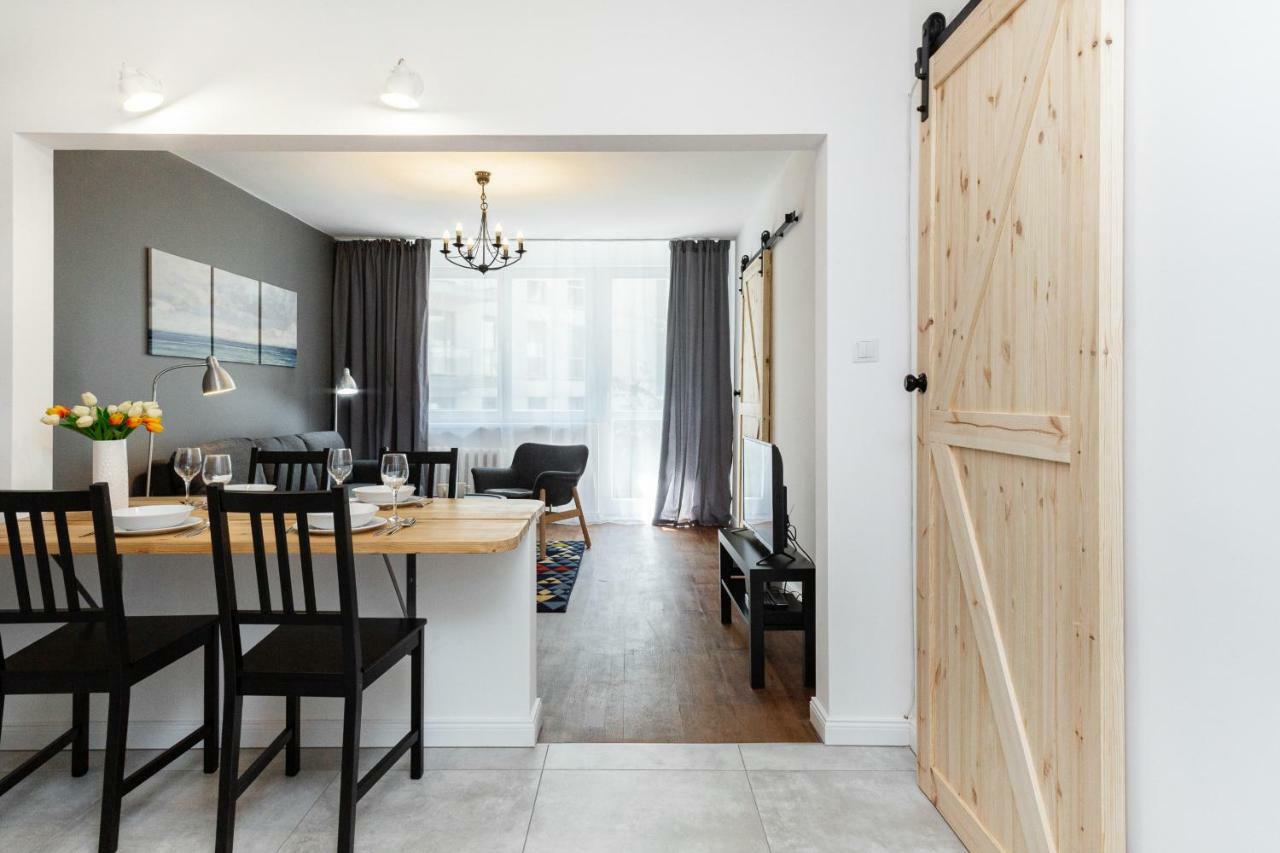 First Central Apartments By Noclegi Renters Warschau Buitenkant foto